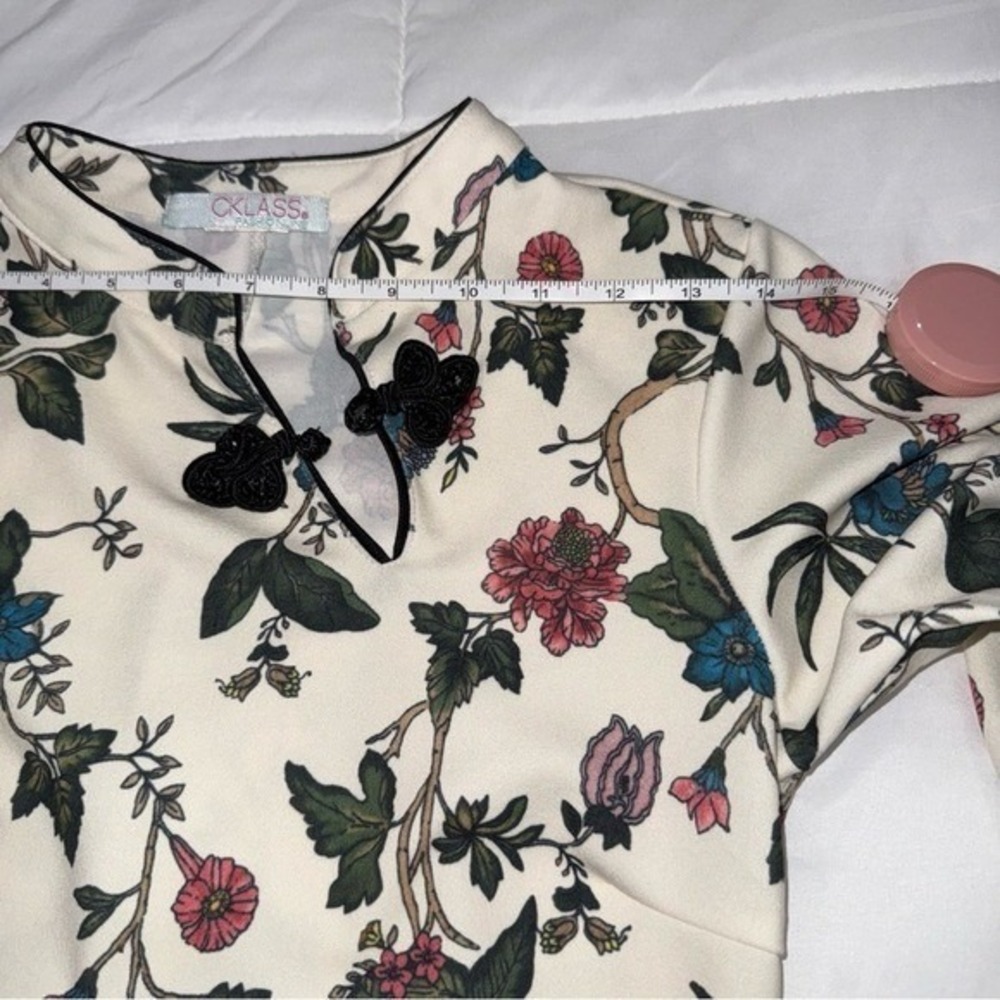 CKLASS Cream Floral Mandarin Collar Frog Button Sheath Dress 3/4 Sleeve - Picture 5 of 8